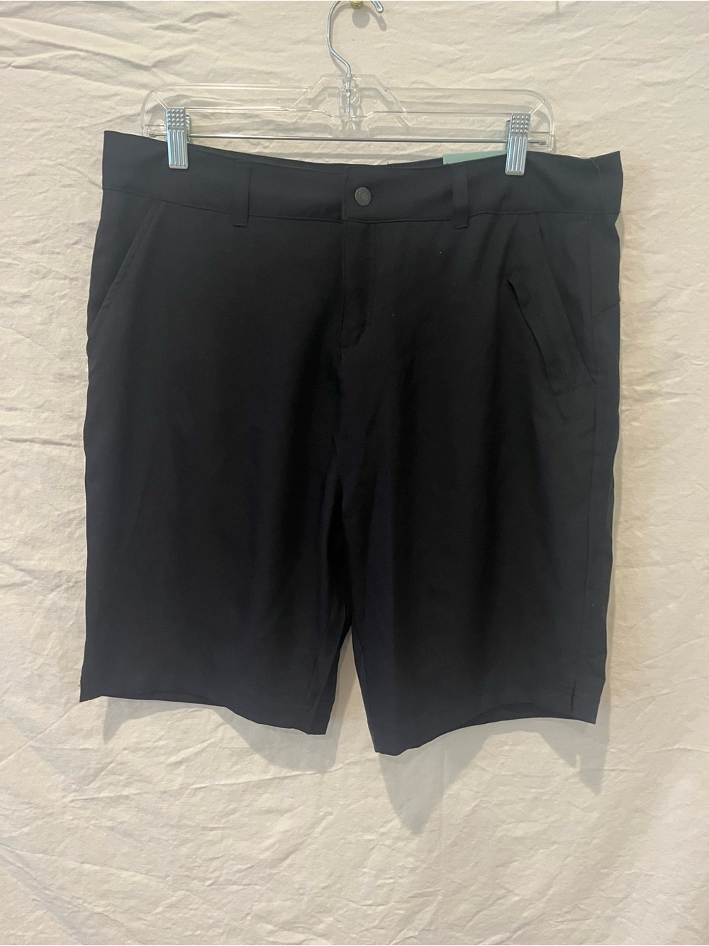 Magellan Outdoors Women’s Falcon Lake Bermuda Shorts Black L NWT